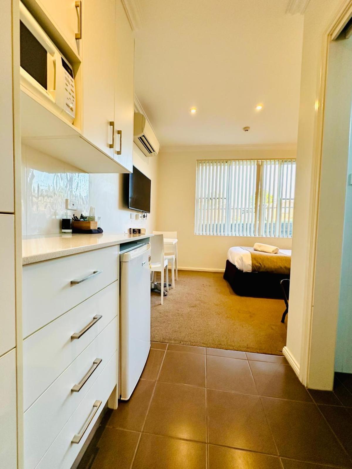 Merivale Motel Tumut Εξωτερικό φωτογραφία